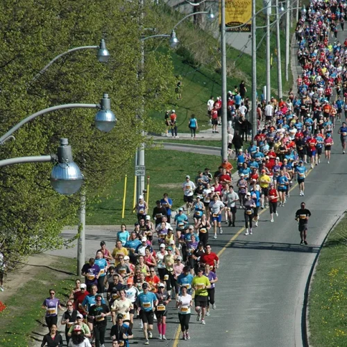 Toronto Marathon Guide & Review